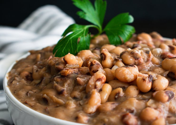 Slow Cooker Black Eyed Peas for New Years Good Luck