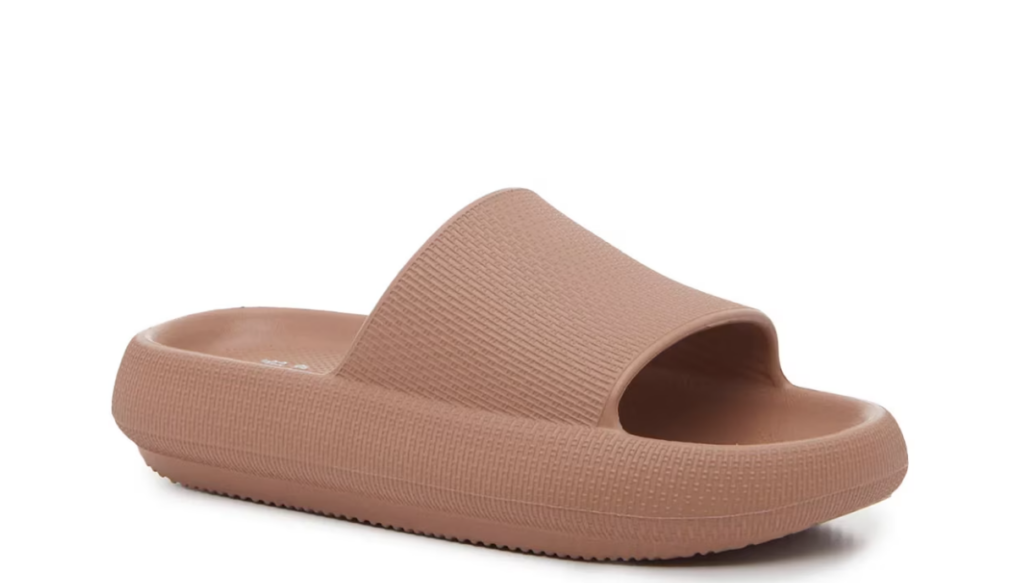 DSW summer sandal sale