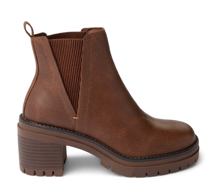 chelsea boots