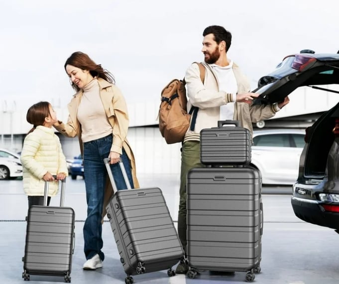 11 piece luggage set