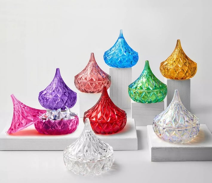 Macy’s Christmas decor deals 70% off