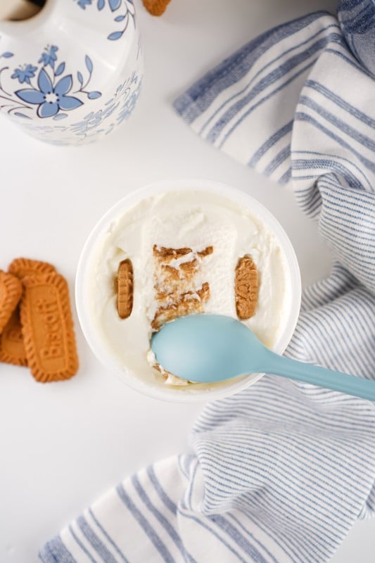 Viral Japanese Cheesecake with spoon