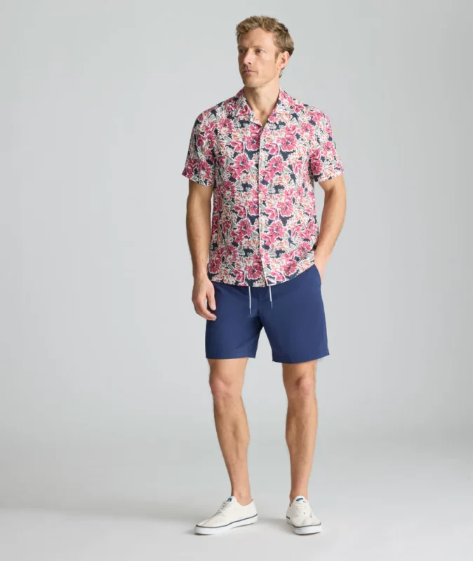 Celebrate him with the Untuckit Beyond Shorts