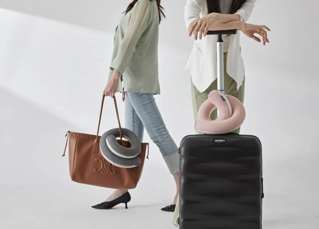 Vesta- Spiral Travel Pillow