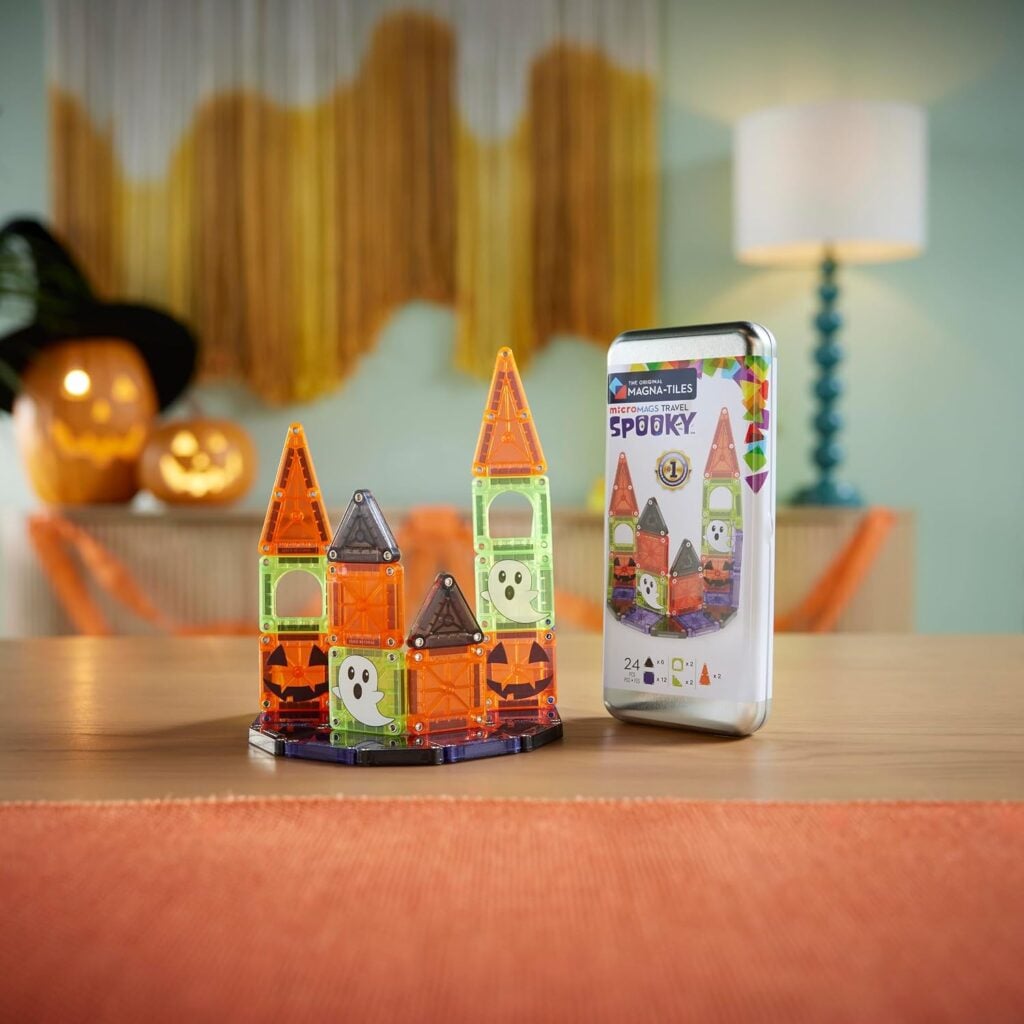 MAGNA-TILES microMAGS 24-Piece Spooky Travel Set